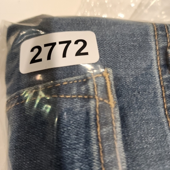 Vigoss women's washed blue mide rise Straight legs  jeans size 26 - Picture 11 of 11